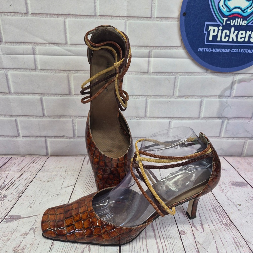 HighLights Brown Faux Croc Square Toe Kitten Heels Multi Strap Pumps Size 9.5